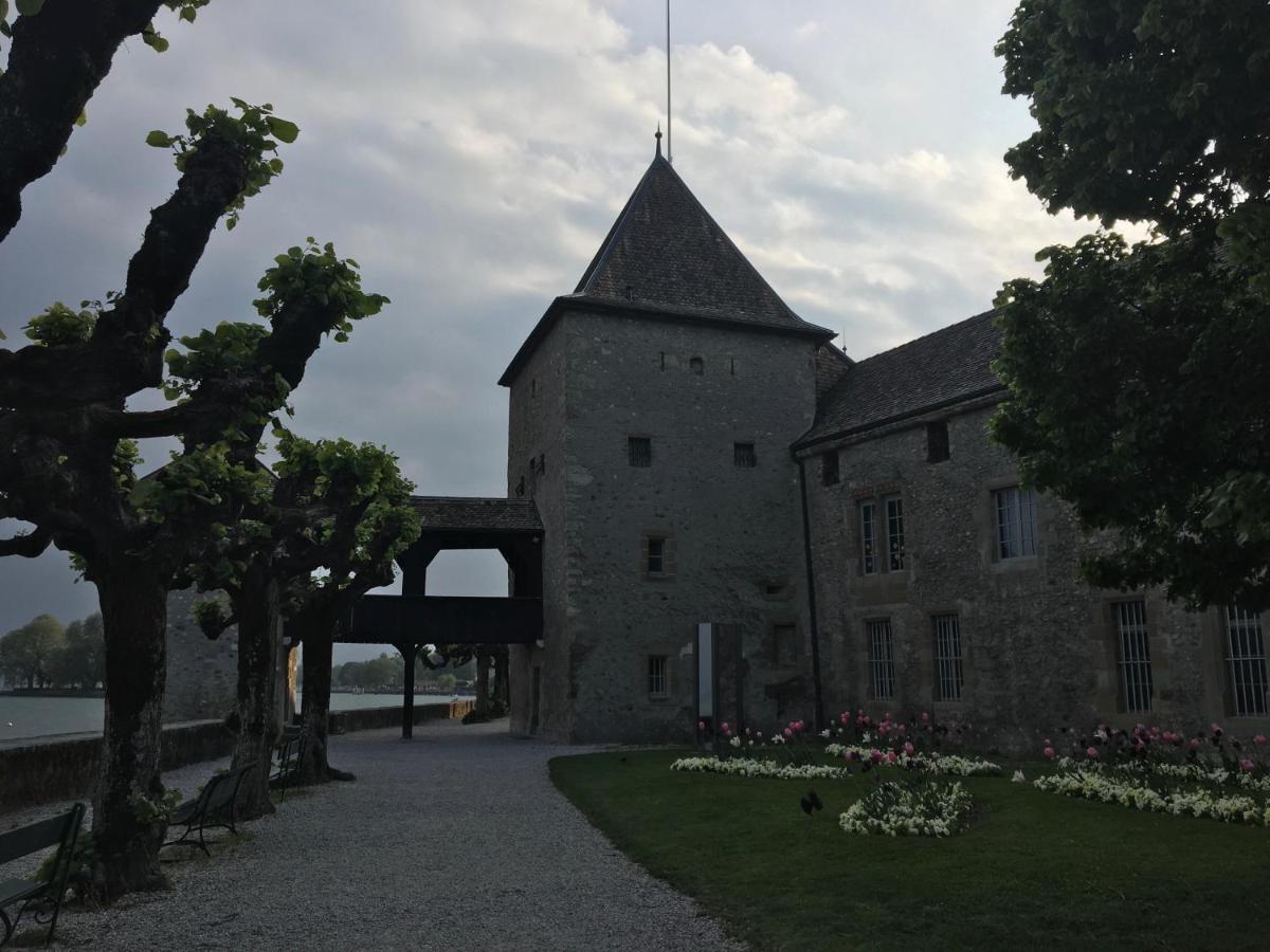 Queen Guest Room Mont-sur-Rolle Exterior photo